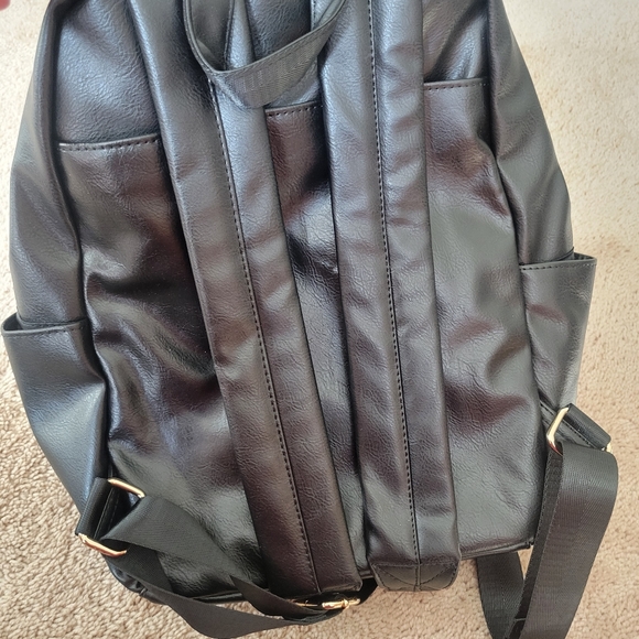 CLV backpack - Picture 3 of 3